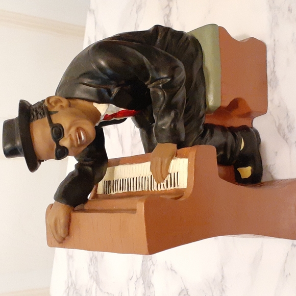 African American Musician Statues - Picture 2 of 8